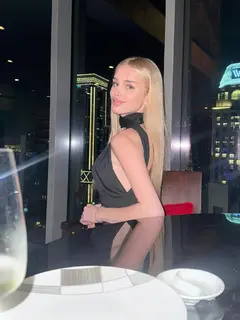 Bozena profile in Dubai