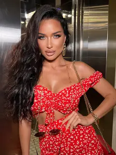 Elvira escort in Dubai