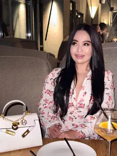 Priya profile in Dubai